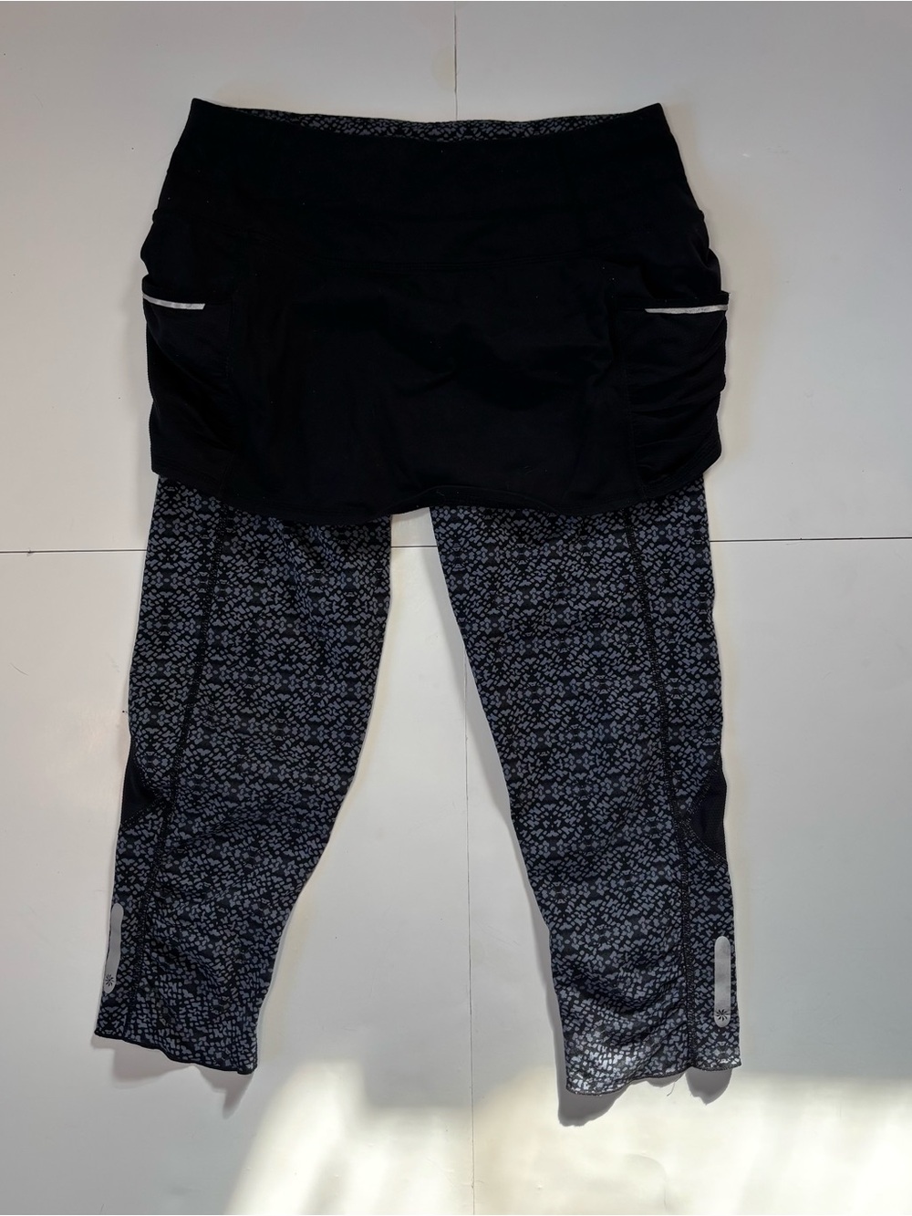 Athleta Black Skirted Leggings with Gray Pattern
